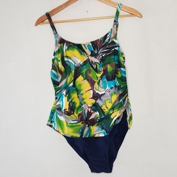 Silhouette Solution one piece swimwear size 10 - Picture 1 of 4